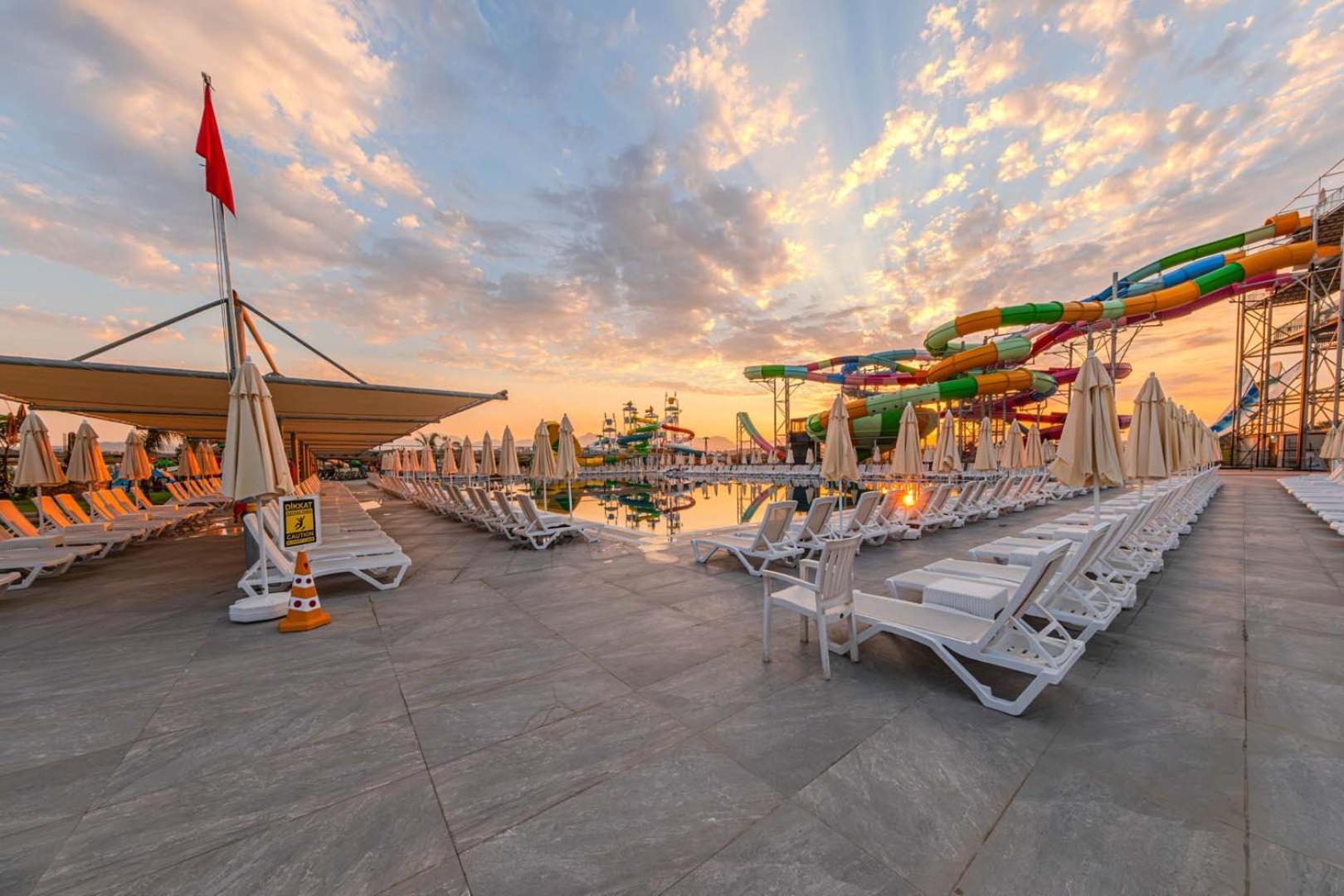 Dream Fun World Hotel Side Kültér fotó