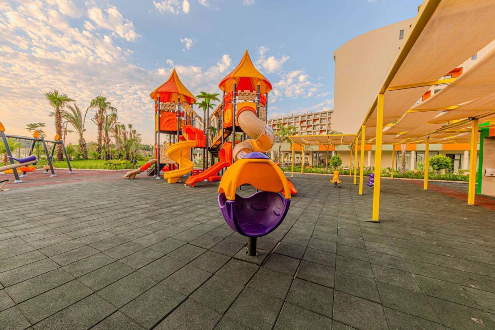 Dream Fun World Hotel Side Kültér fotó