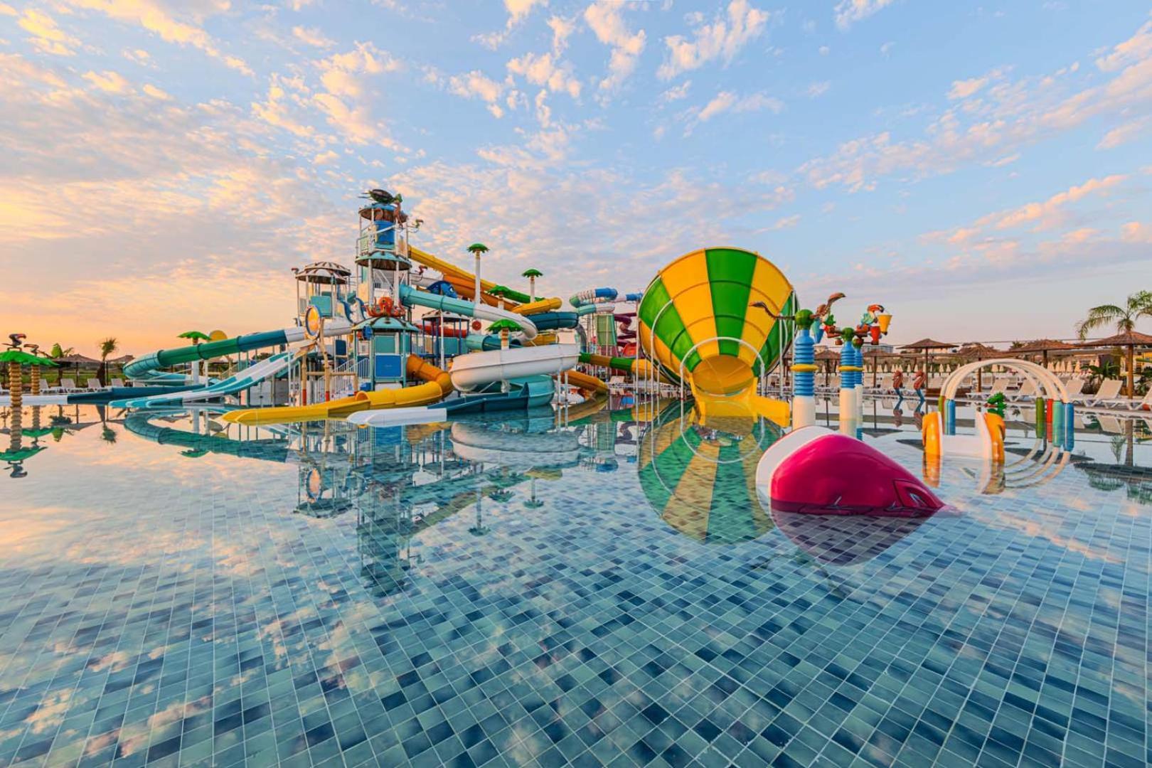 Dream Fun World Hotel Side Kültér fotó